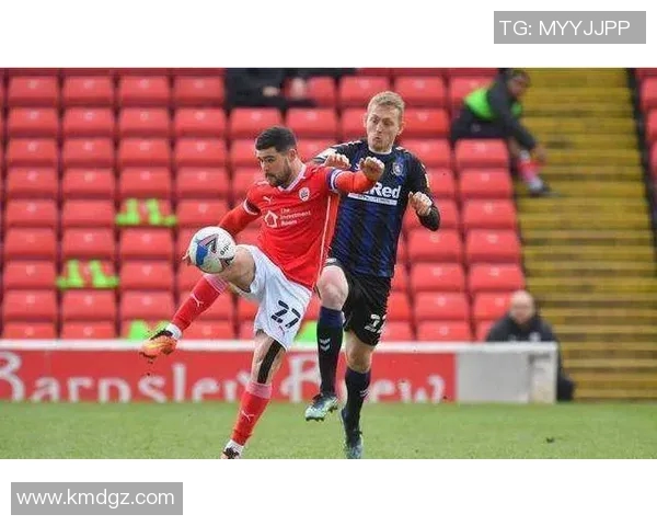 布里斯托与米德尔斯的激烈对决展现足球魅力与团队精神 布里斯托与米德尔斯的激烈对决展现足球魅力与团队精神