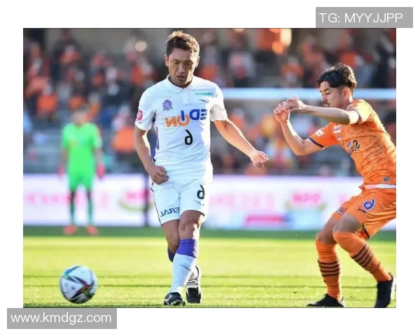 鸟栖沙岩迎战川崎前锋全力争胜展现球队实力与斗志 鸟栖沙岩迎战川崎前锋全力争胜展现球队实力与斗志