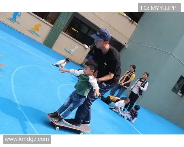 广州滑板队与南京滑板队赛后复盘探讨团队协作的成功与不足之处