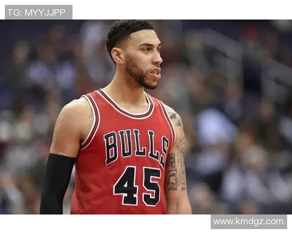 NBA历史上穿45号球衣的足球明星背后的故事与成就分析 NBA历史上穿45号球衣的足球明星背后的故事与成就分析